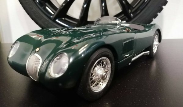 jaguar XKS